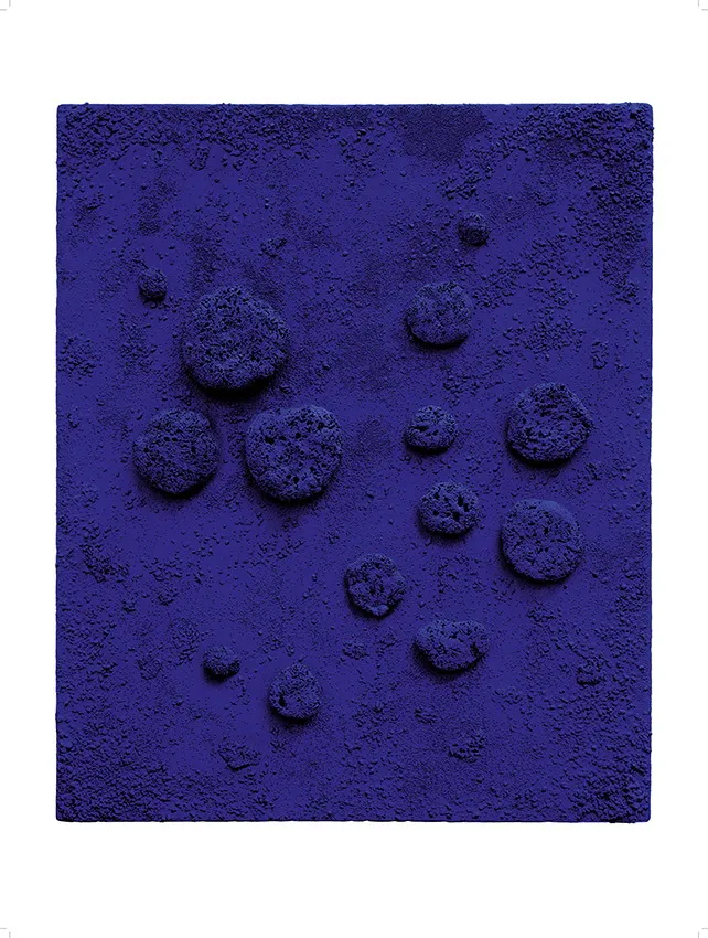 Klein, Blaues Schwammrelief Klein, Blaues Schwammrelief